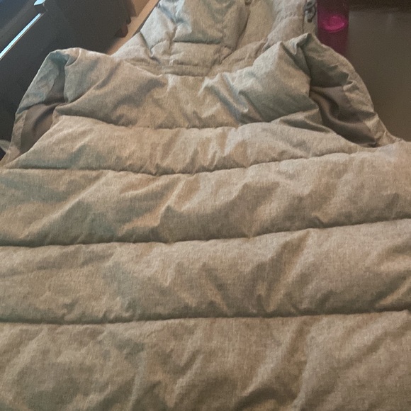 Men’s Grey XXL Old Navy Vest - Picture 3 of 5